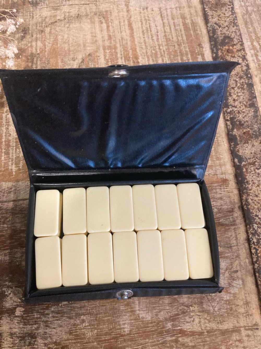 Vintage Dominoes Mini Domino Set Made in Taiwan 28 Pieces - Picture 4 of 9